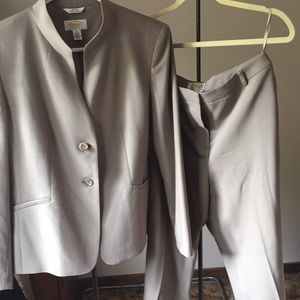 Italian made wool Talbots pants suit